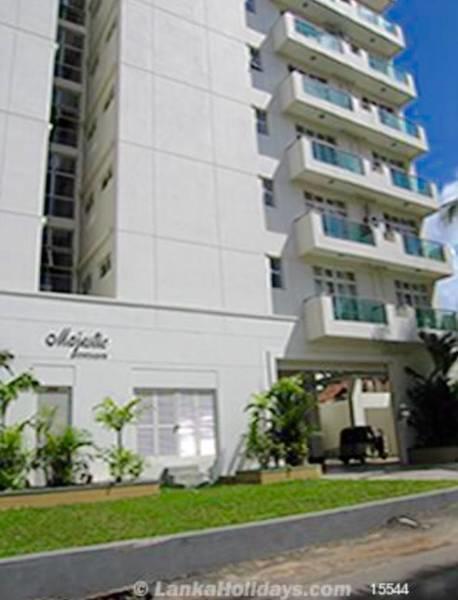 Majestic Apartments Nawala エクステリア 写真